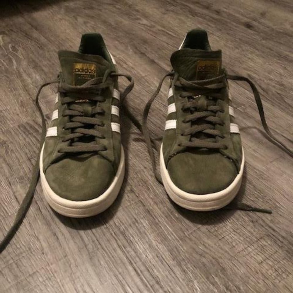 Adidas Sneakers